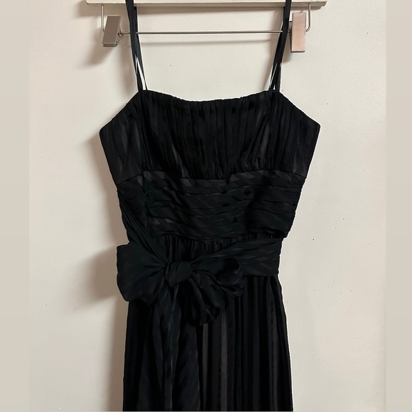 BCBGMaxAzria Formal Dress - Picture 5 of 11